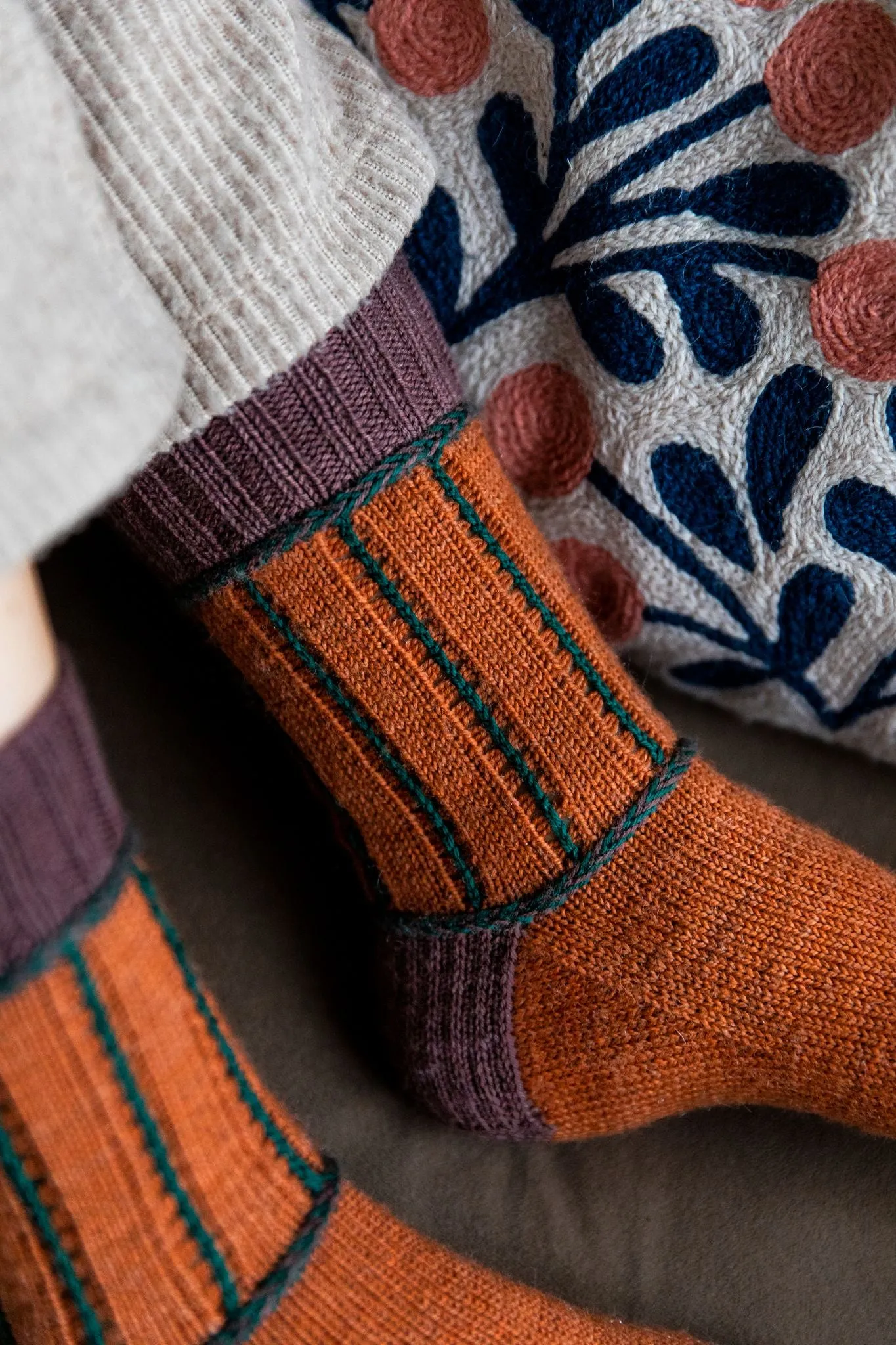 52 Weeks of Socks, Vol. 2 (Laine)