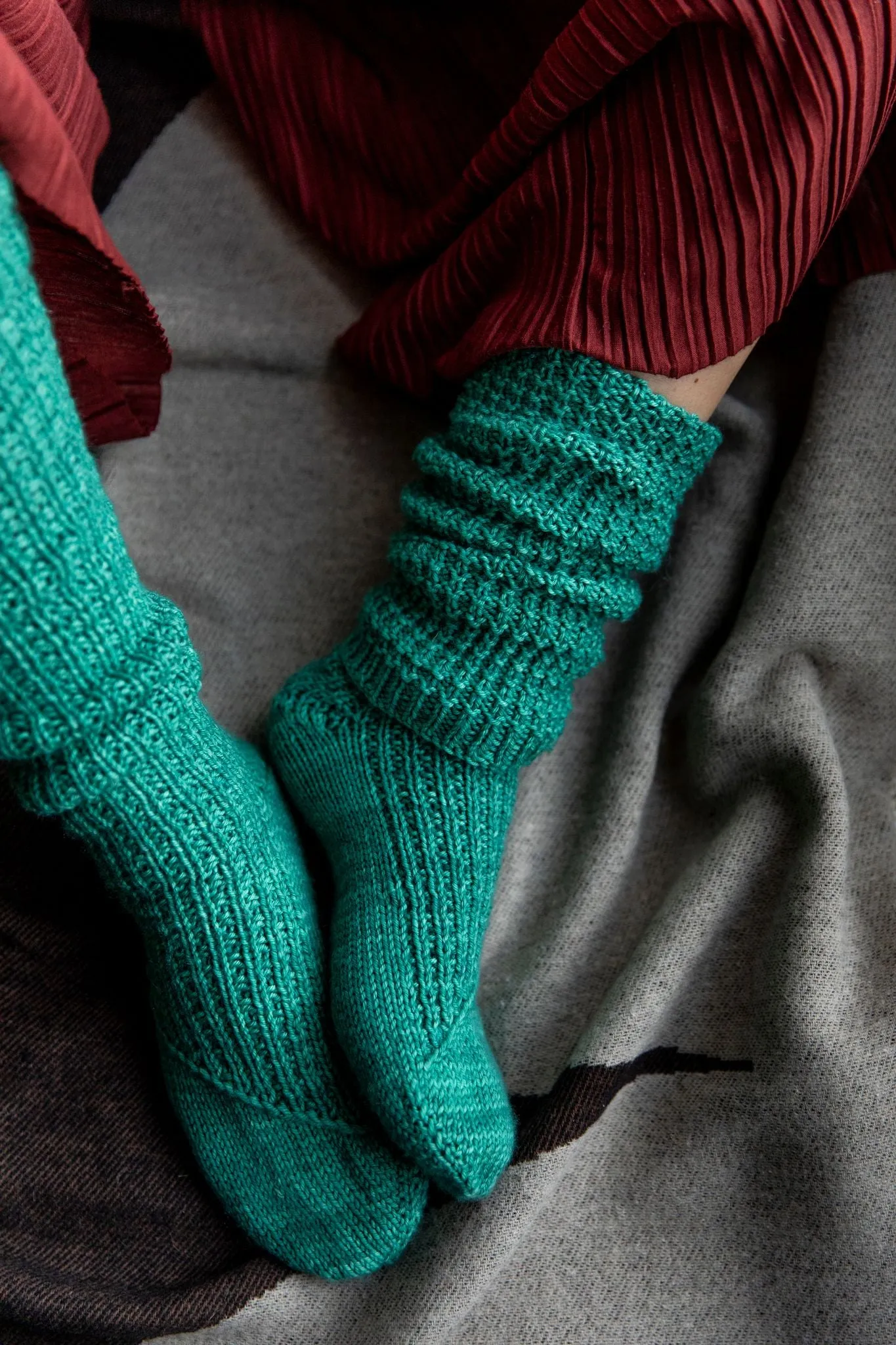 52 Weeks of Socks, Vol. 2 (Laine)
