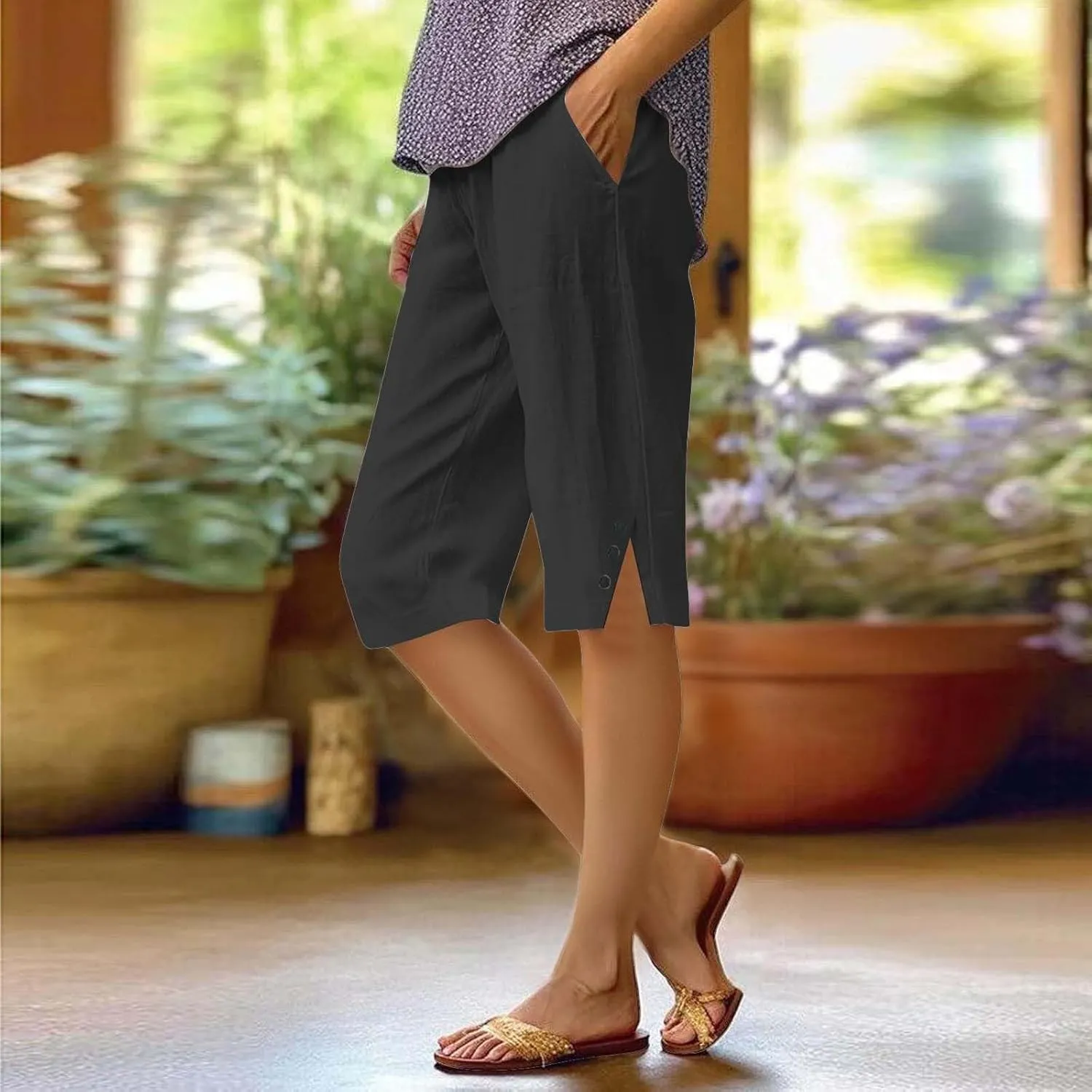 Linen Shorts for Women Knee Length Casual Summer Capri Pants Lightweight Beach Bermuda Shorts with Pockets